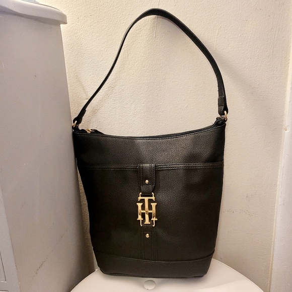 Tommy Hilfiger shoulder bag - Picture 2 of 15